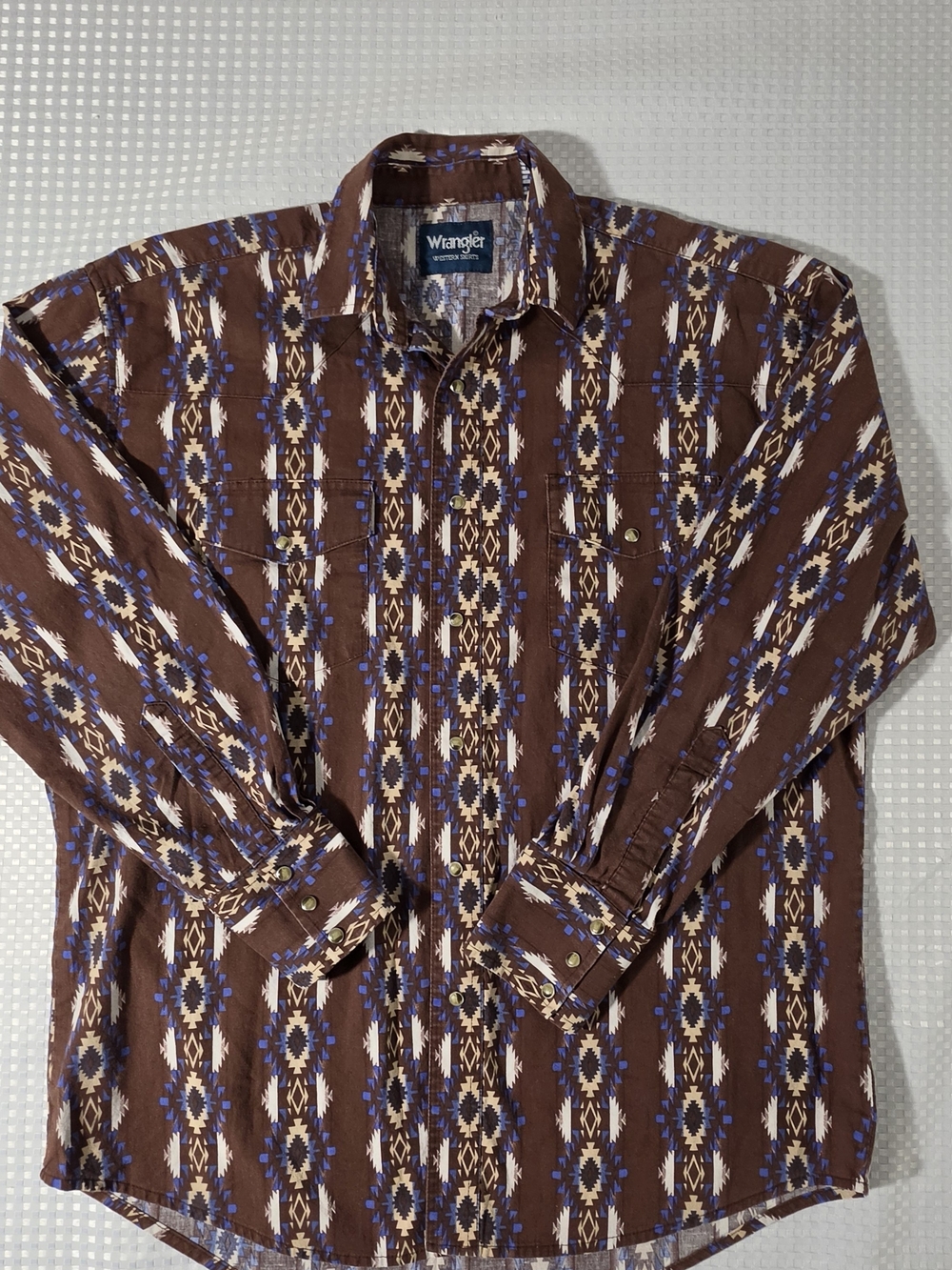 Vintage Wrangler Checotah Southwestern Pearl Snap Aztec Print Shirt Size L
